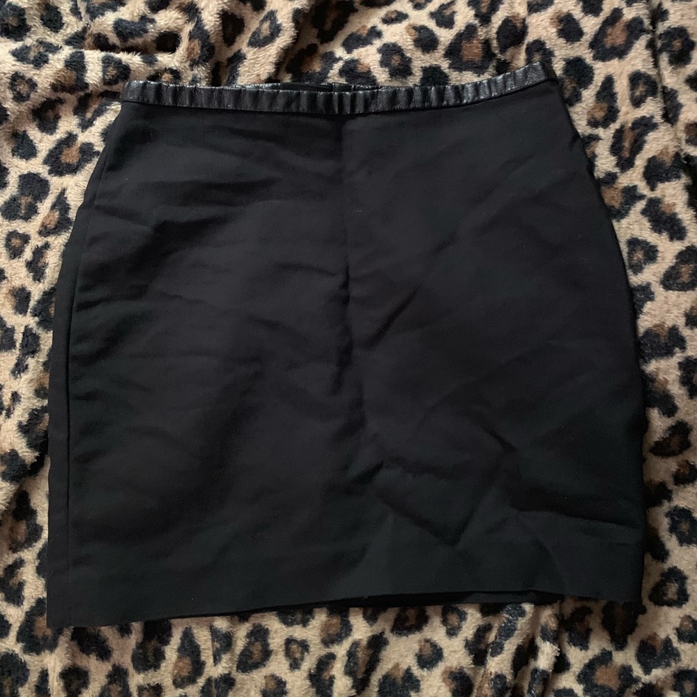 HOT! Black Leather piped waist mini skirt Sz 2